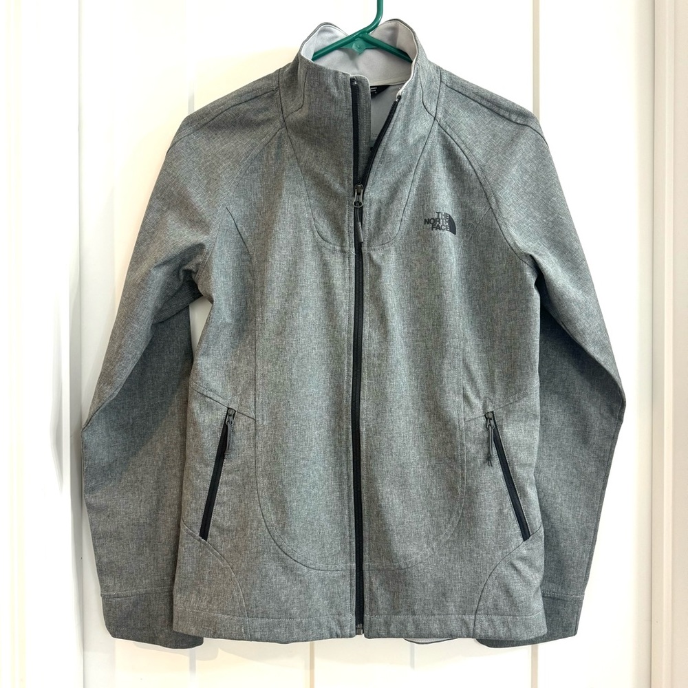 The North Face Women’s Windwall Softshell Waterproof Jacket, Heather Gra…